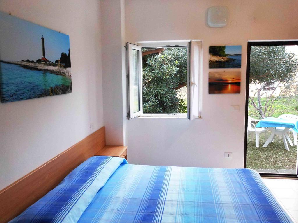 Apartments Eugenio Turizam Soline  Room photo